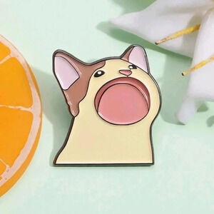 Funny meme Pop cat meme collectors charm pin brooch enamel unisex tan brown